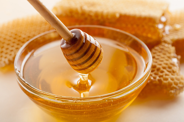 Miele oro dolce delle api